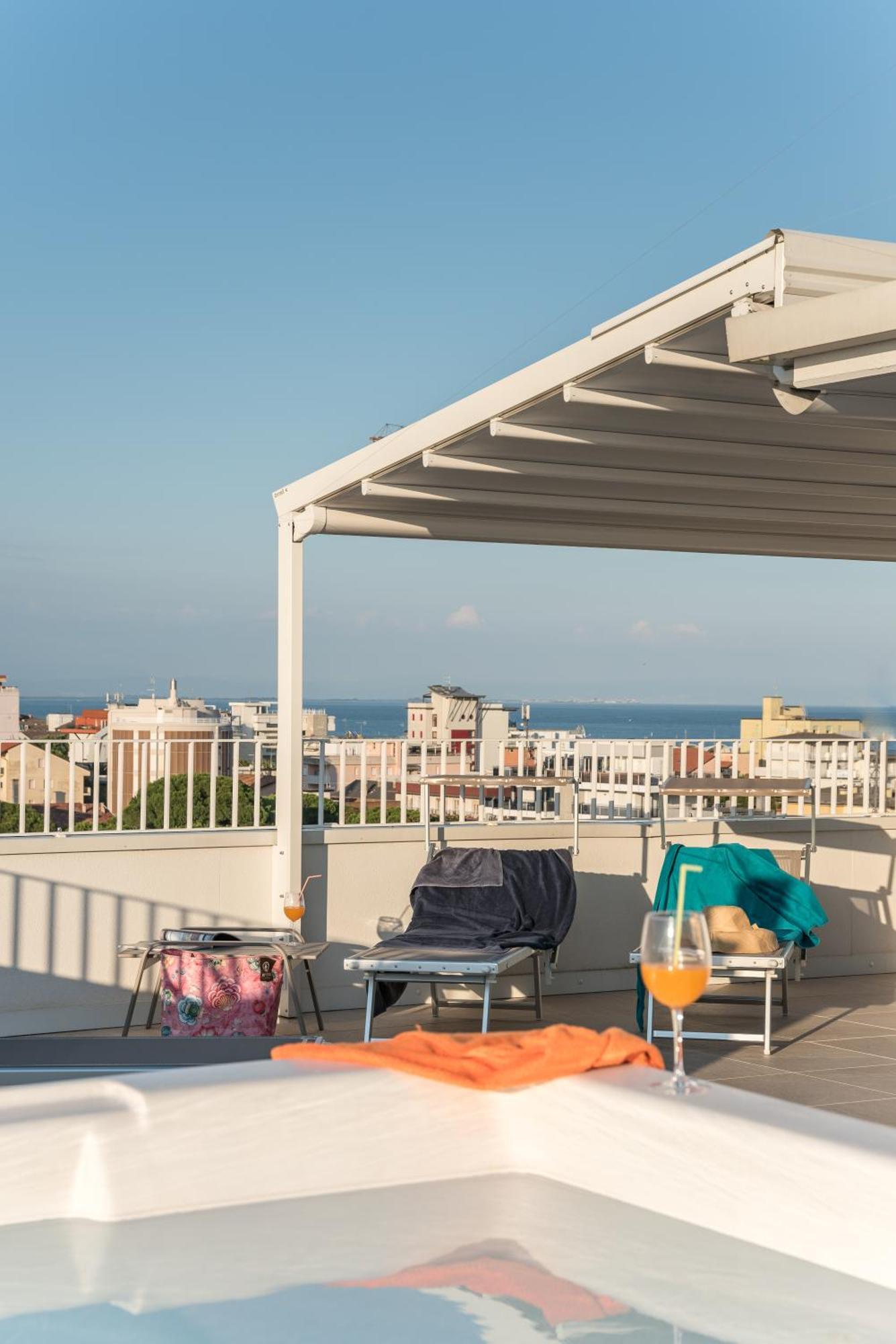 Appartamenti Torre Bianca Lignano Sabbiadoro Exterior foto